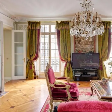 Luxurious Flat 16 View Of Eiffel Tower